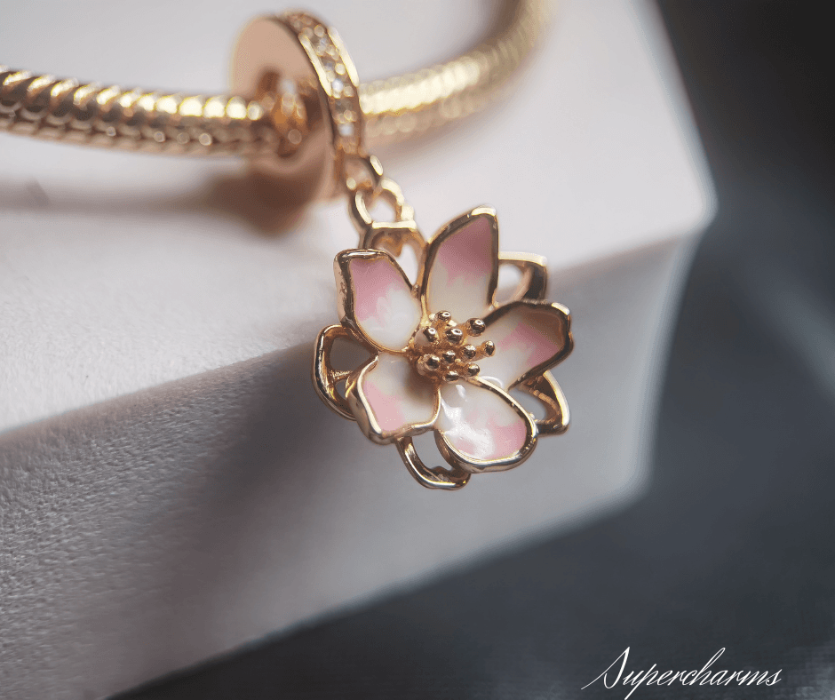 Zawieszki na bransoletki: Małe Dźwięki Dużej Historii