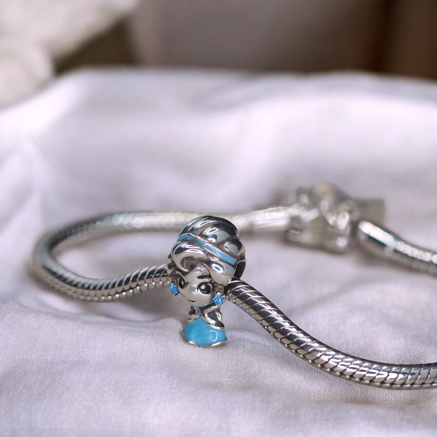 Charms ELSA KRÓLOWA LODU srebro 925 kraina śniegu