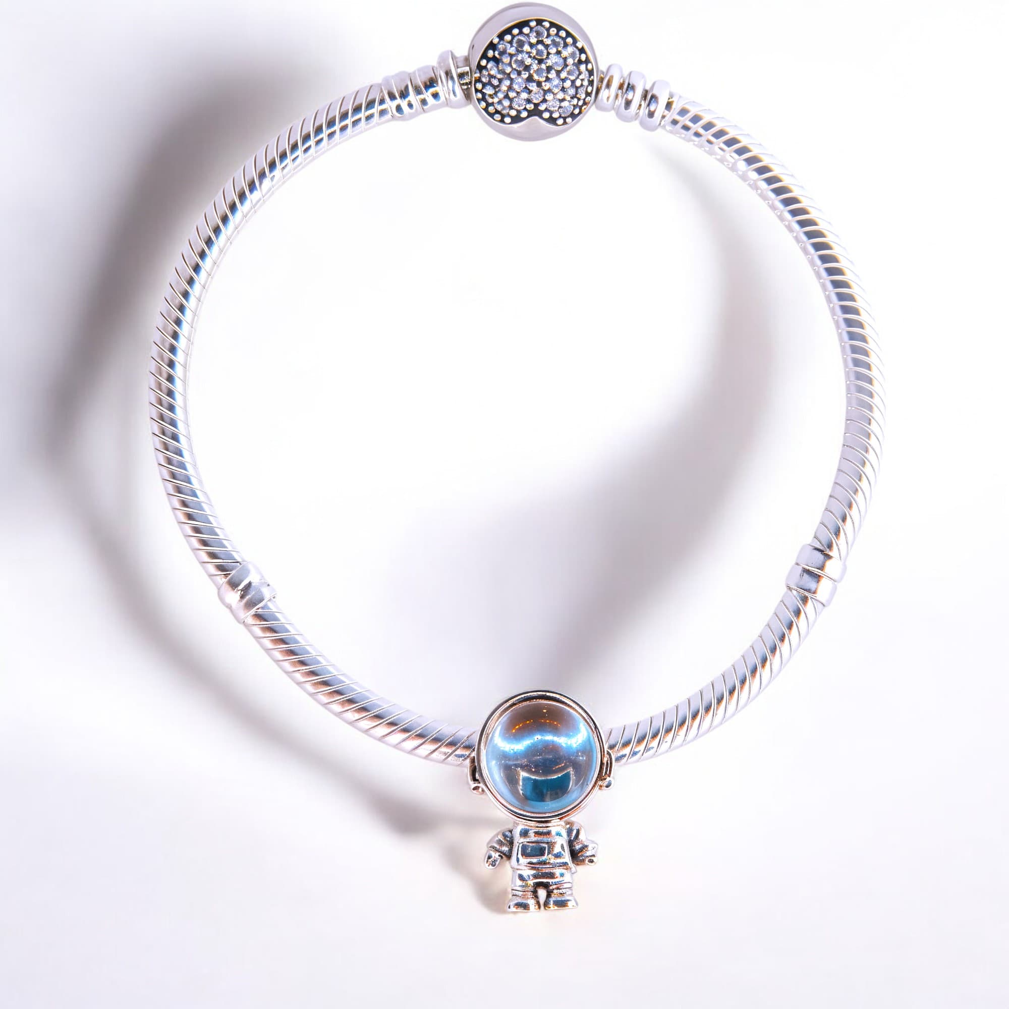 Charms zawieszka Astronauta srebro 925 kosmonauta kamień księżycowy