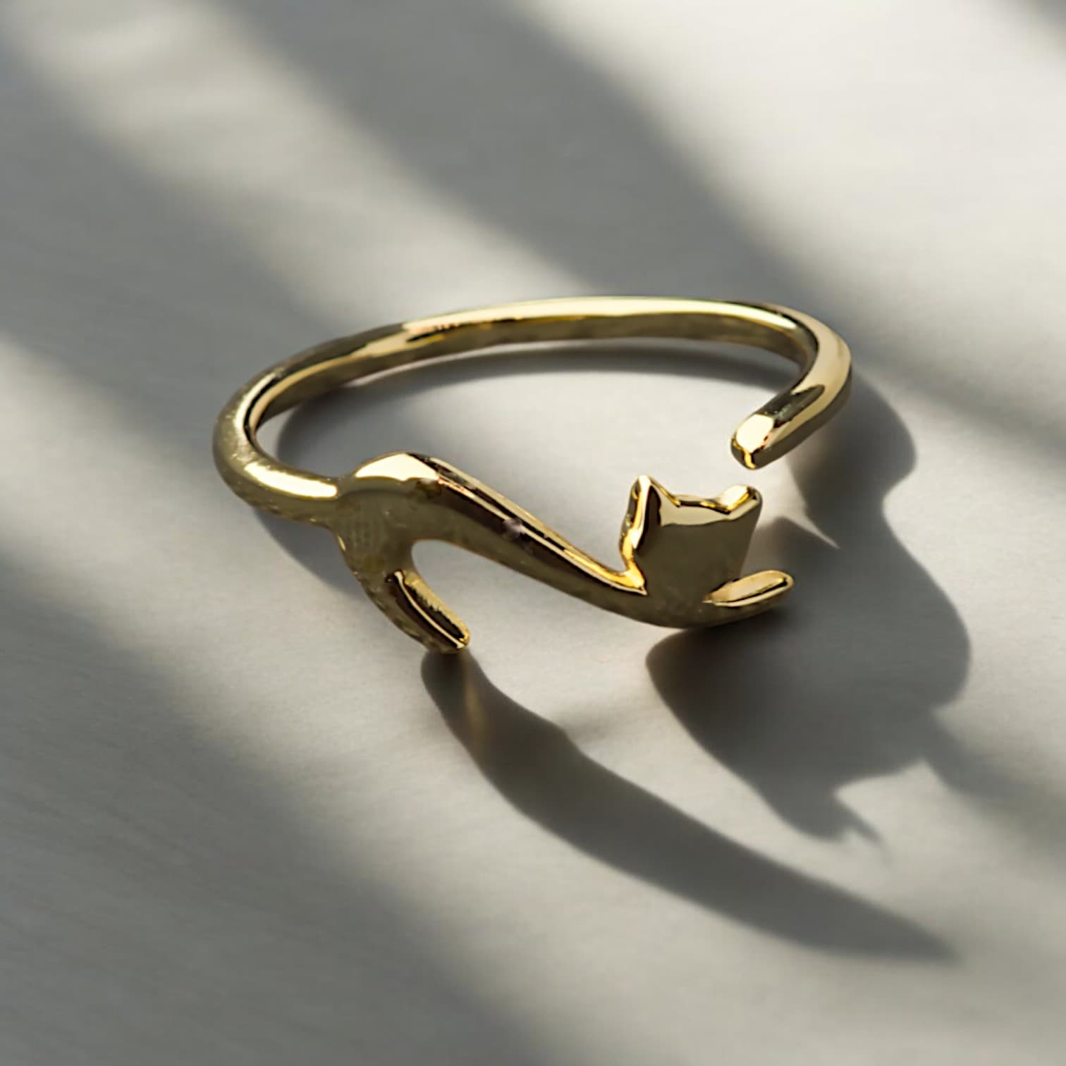 PIERŚCIONEK Z KOTKIEM srebro 925 regulowany złoto