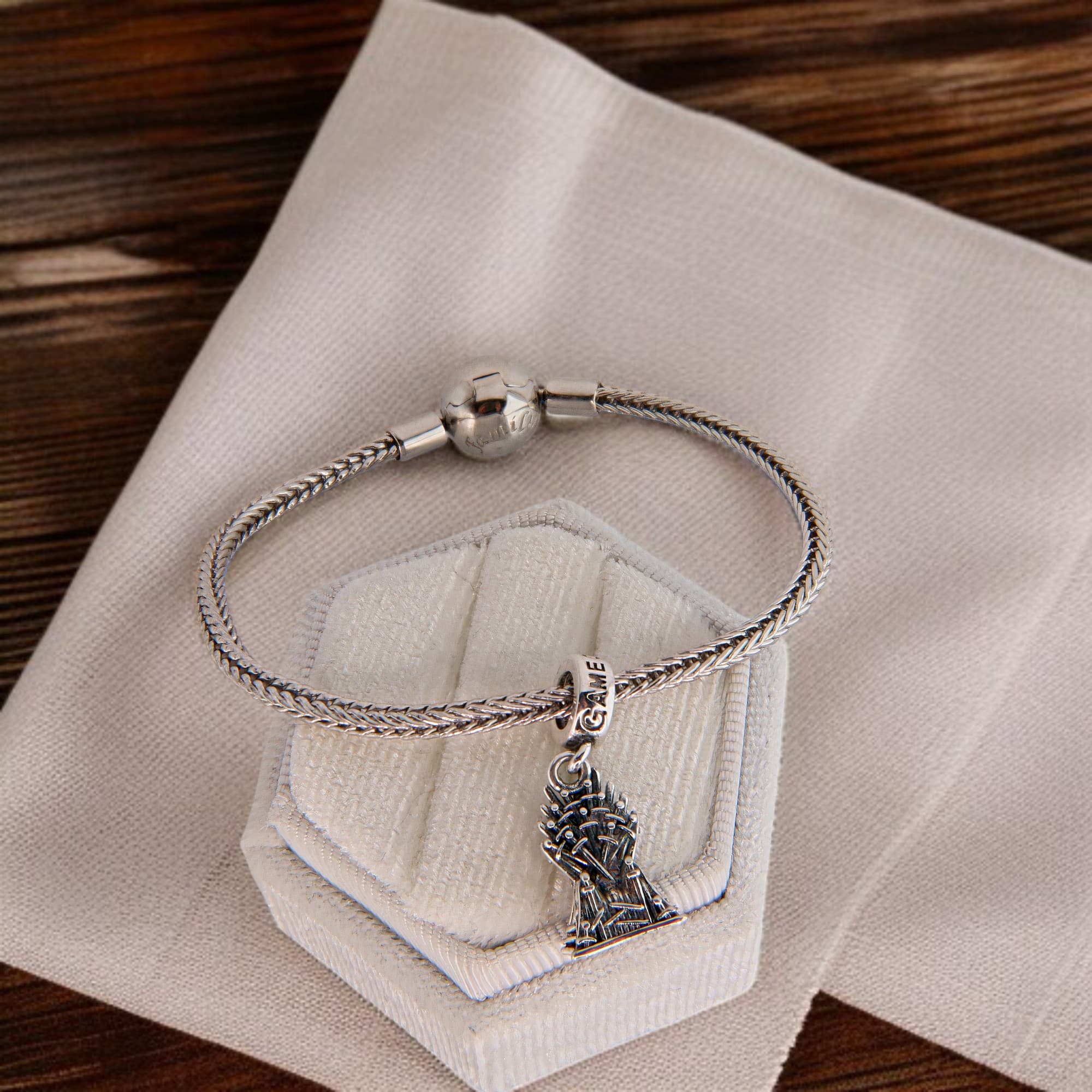 Charms Żelazny Tron Gra o tron Srebro 925