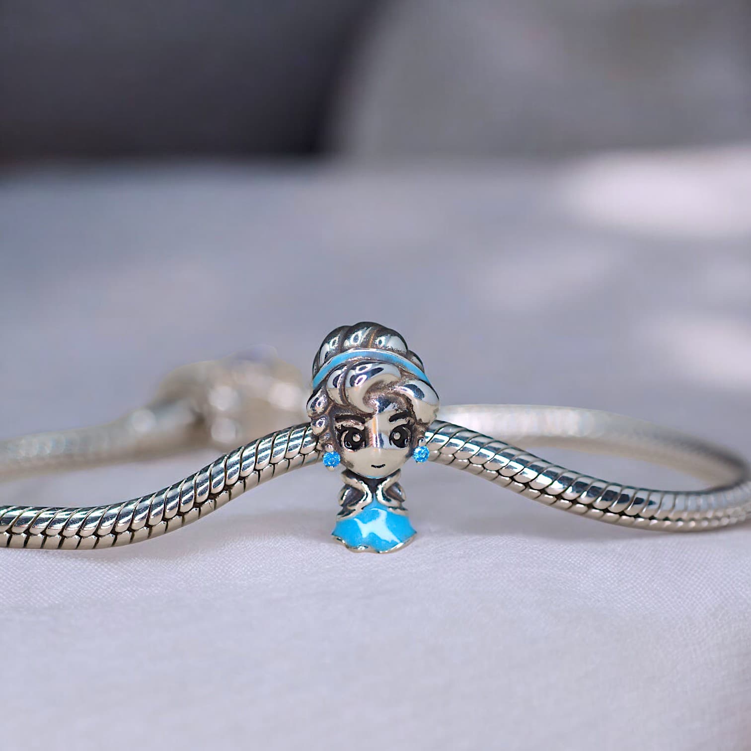 Charms ELSA KRÓLOWA LODU srebro 925 kraina śniegu