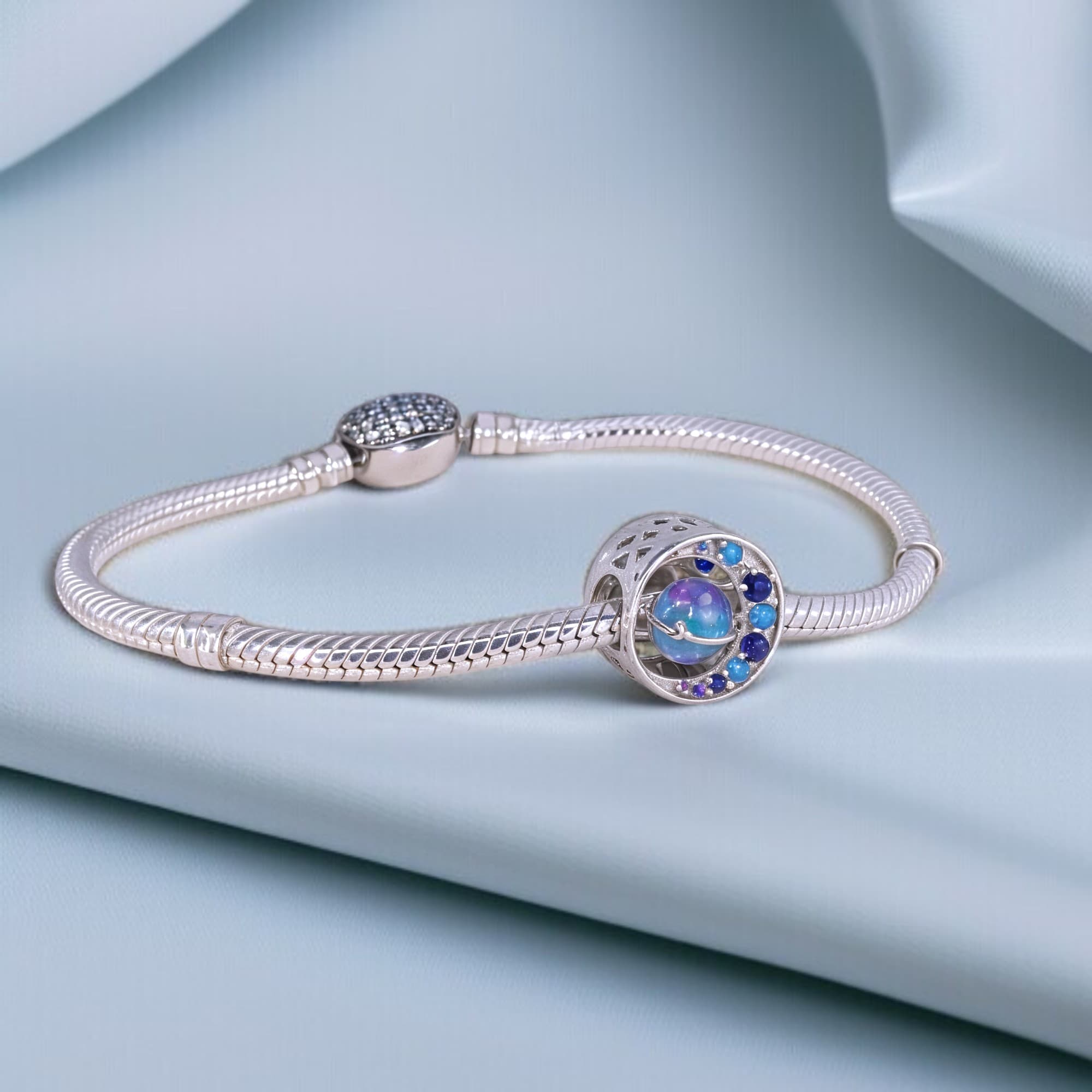 Charms Galaktyczna Podróż Srebro 925 Platyna – Kosmiczny Symbol Nieskończoności