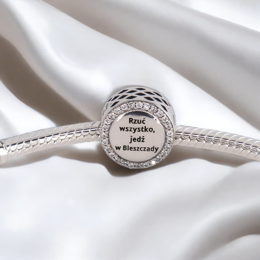 Charms Bieszczady Srebro 925 – Symbol Dzikiej Przyrody i Wolności niedźwiedź