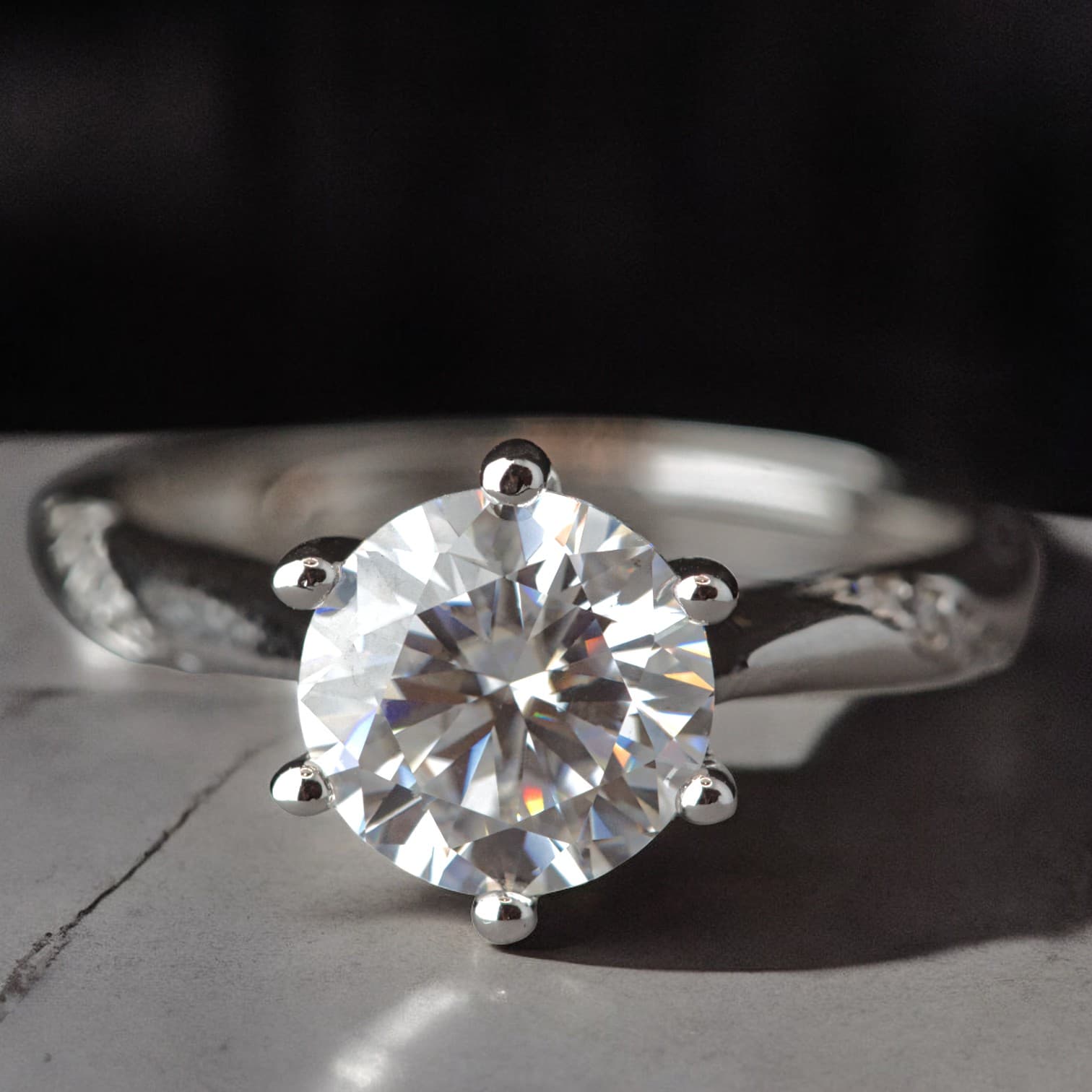 Pierścionek MOISSANITE 2 ct rozmiar regulowany