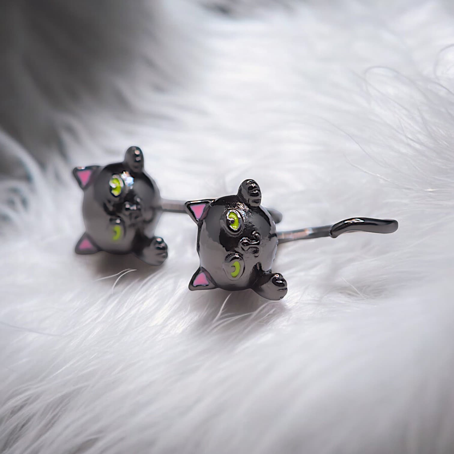 Kolczyki CZARNY KOTEK srebro 925 i czarne złoto