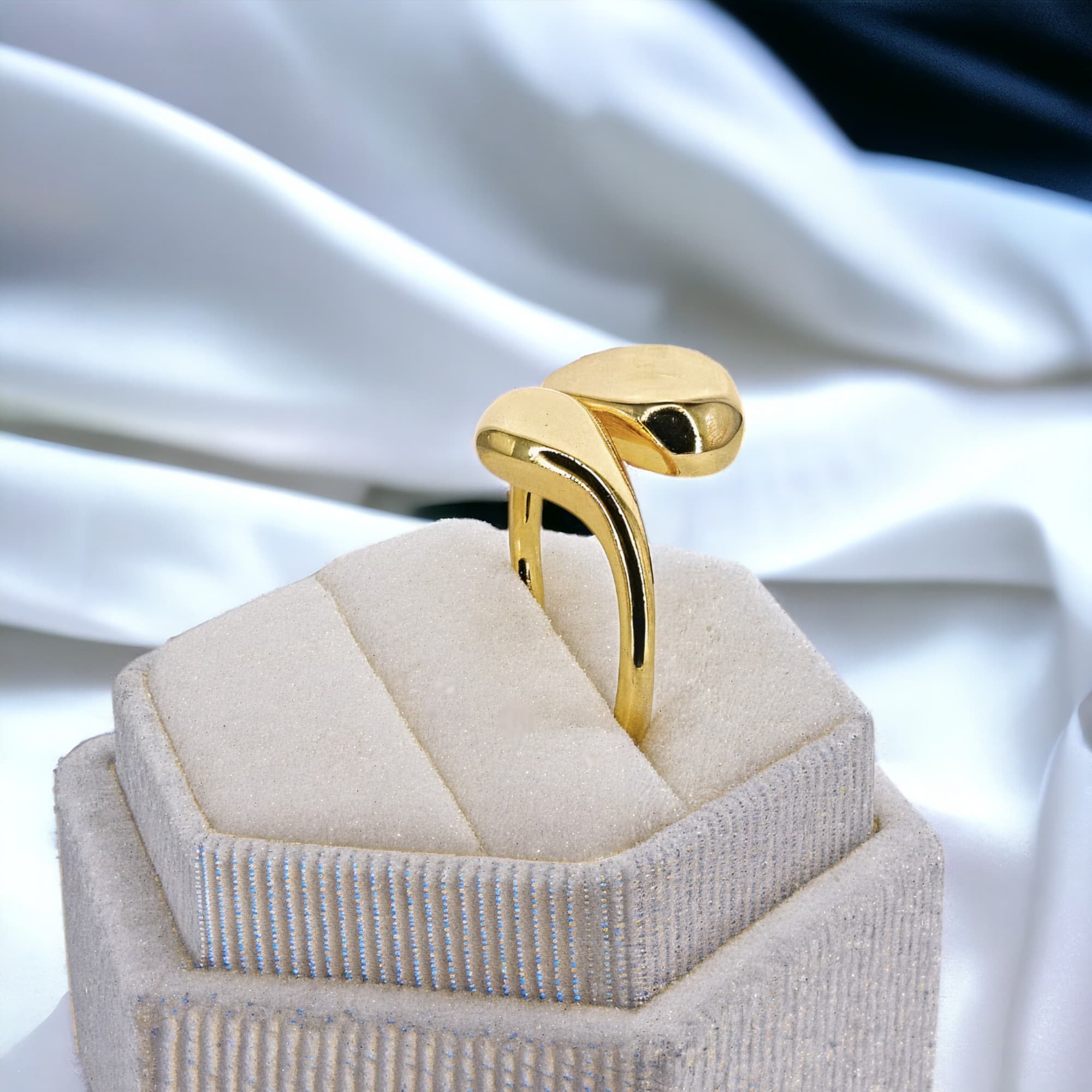 Pierścionek KROPLA WODY srebro 925 regulowany złoto masywny