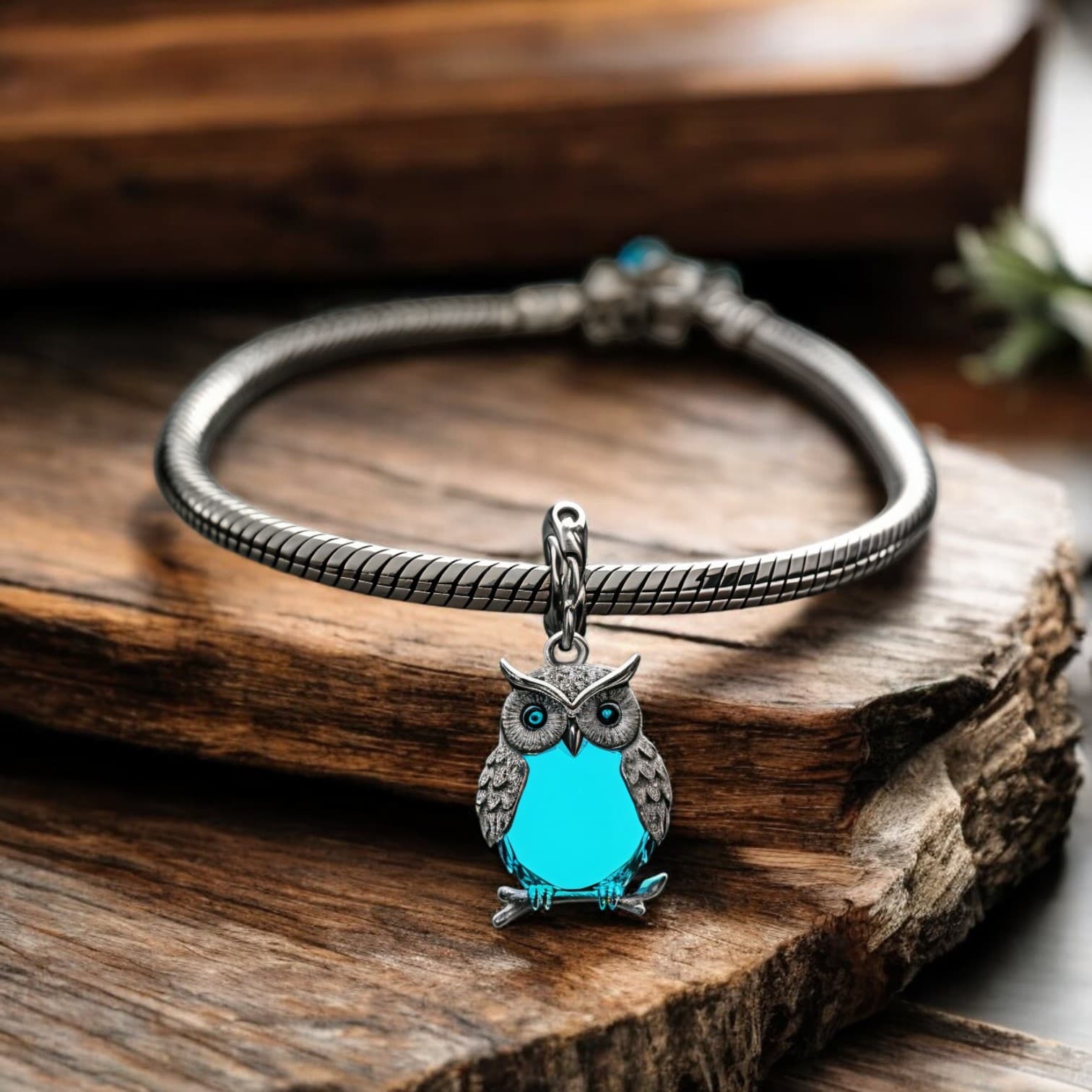 Charms zawieszka Świecąca Sowa srebro 925 luminescencyjna platyna