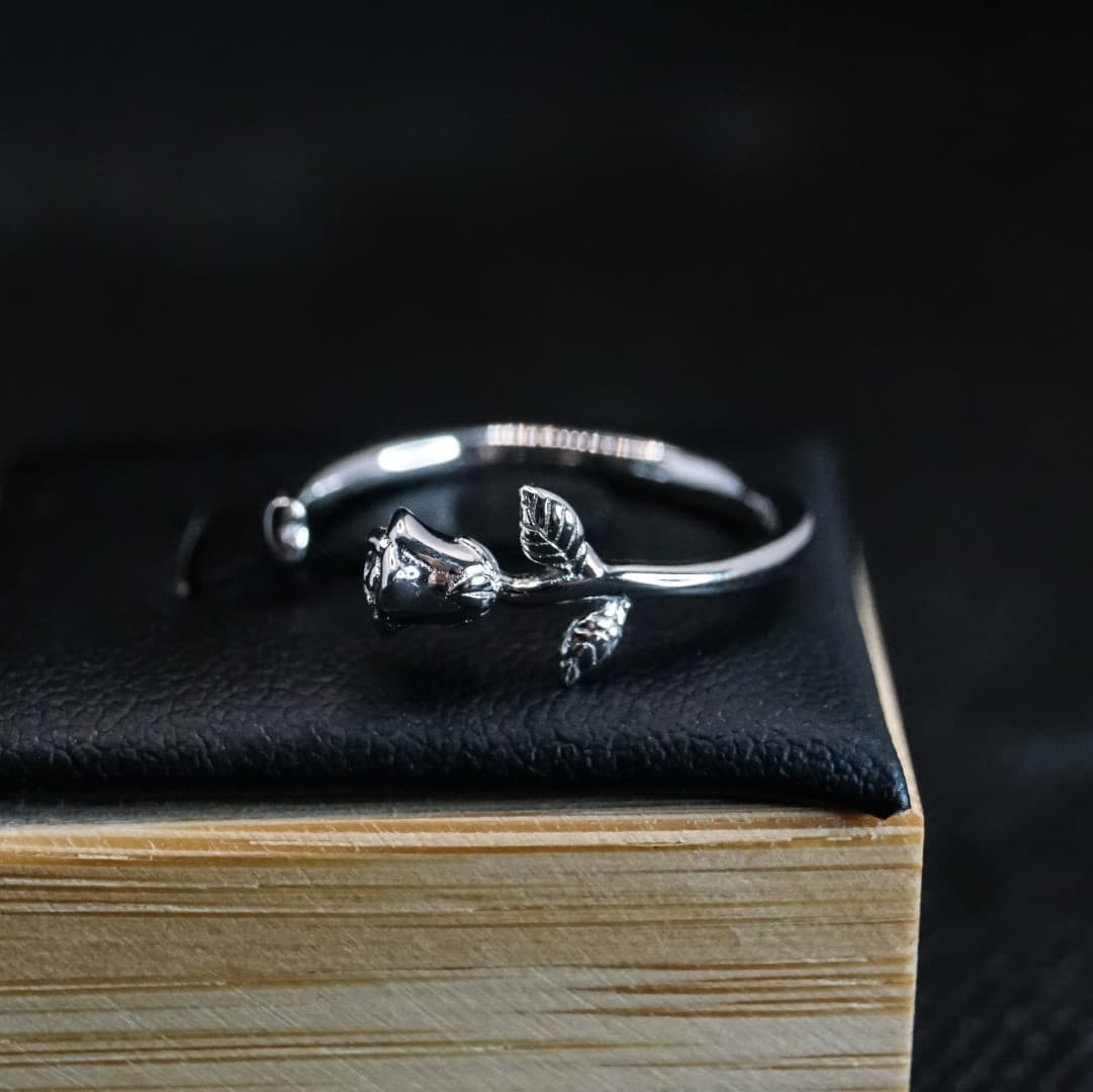 Pierścionek Róża srebro 925 platyna