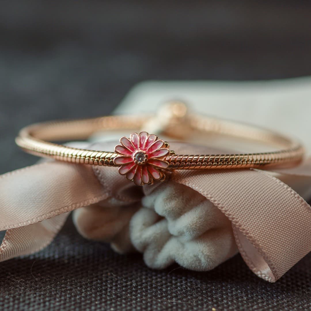 Charms zawieszka Stokrotka złota srebro różowe złoto rose gold