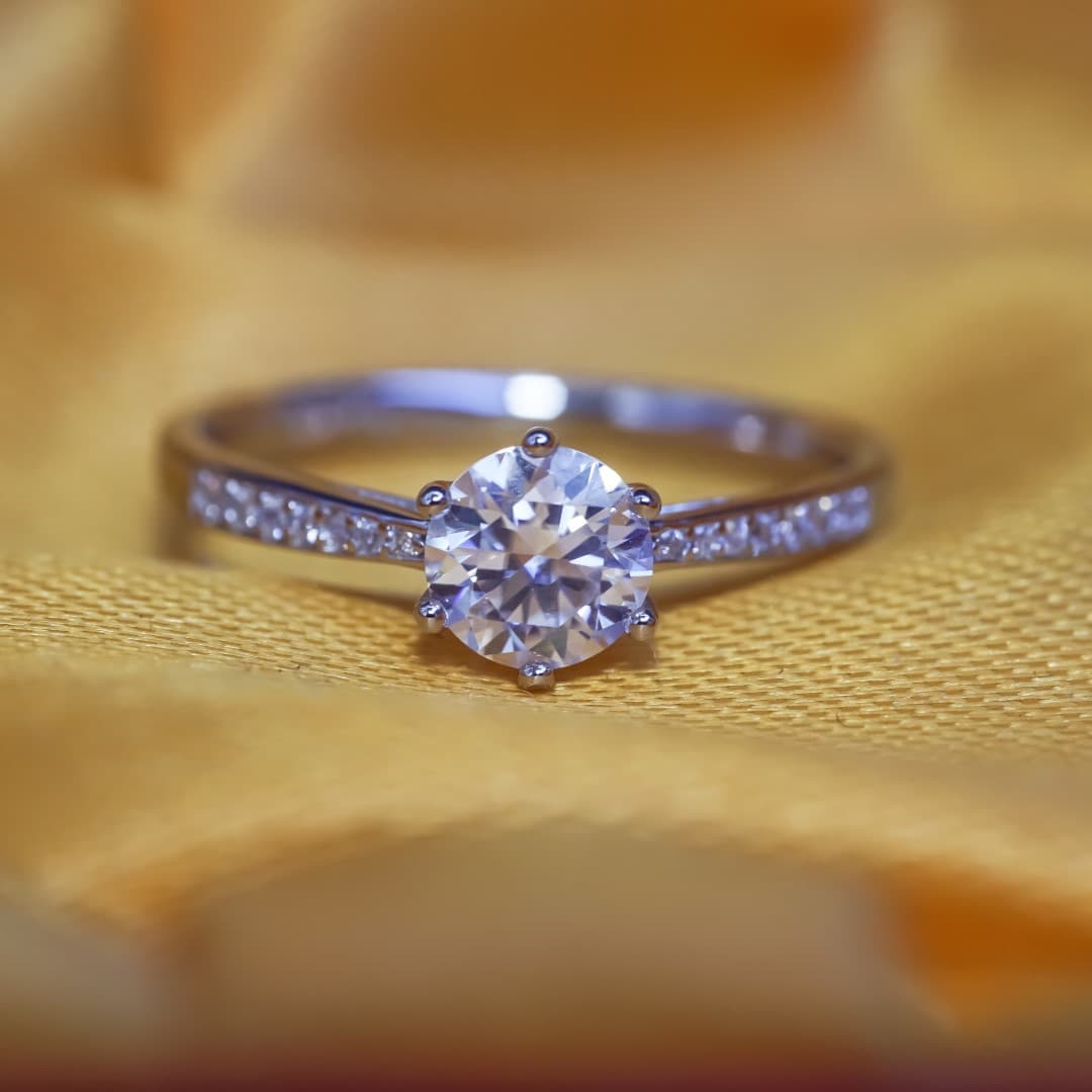 Pierścionek ze srebra 925 z diamentem moissanite 0.8 CT moissanit