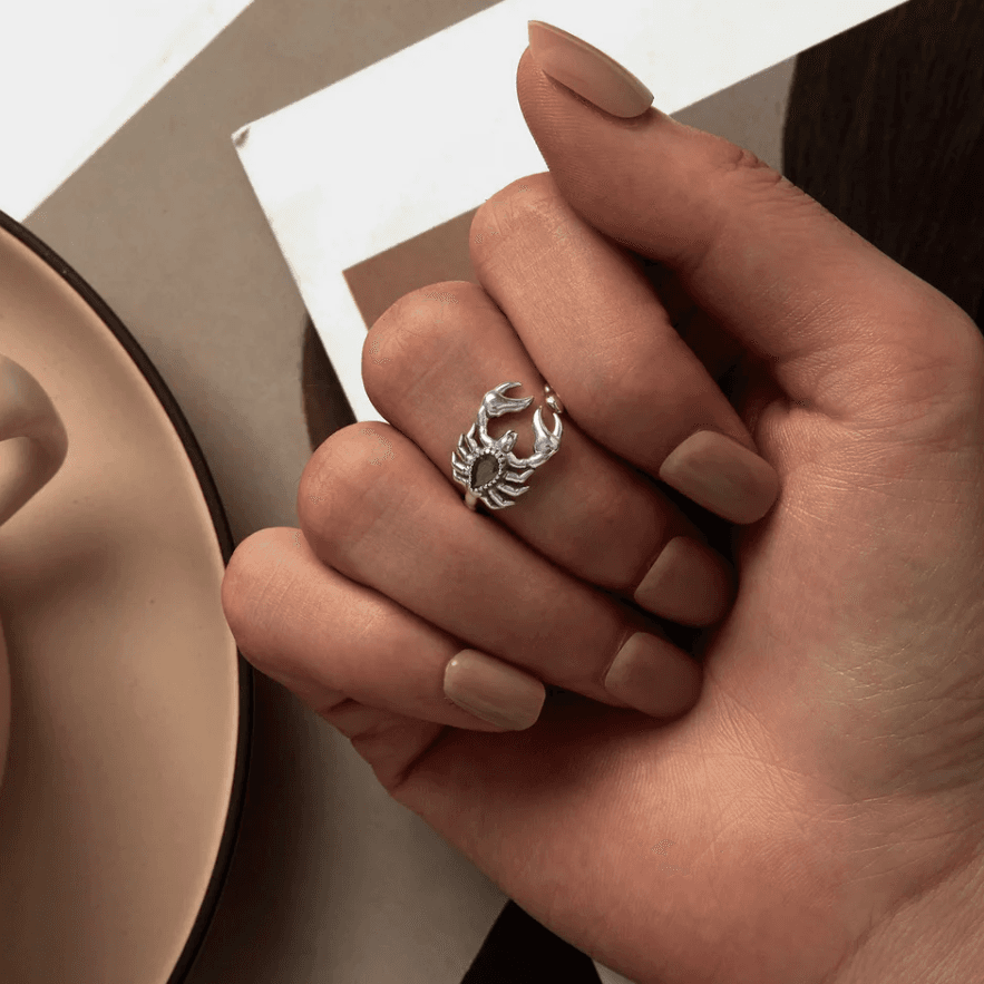 Pierścionek Skorpion regulowany srebro 925