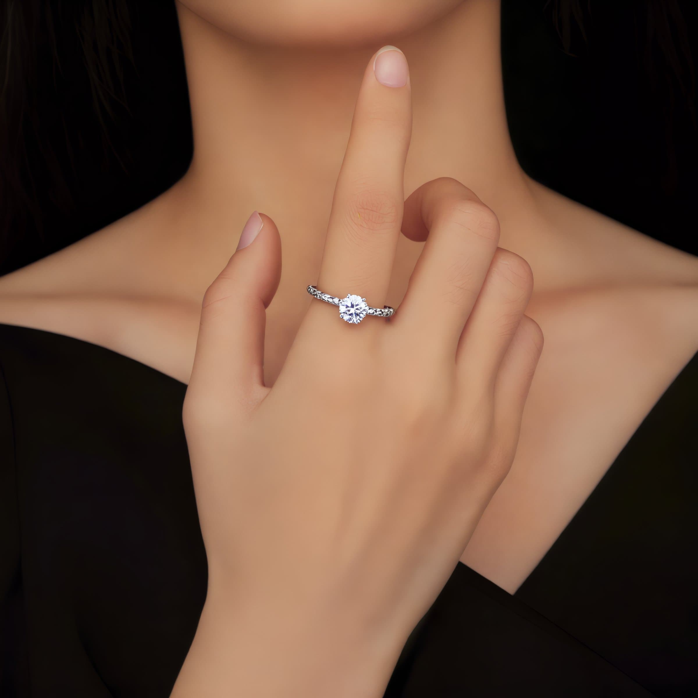 Pierścionek "Aurora Twist" z Moissanitem 1 ct – Klasyczna Elegancja srebro platyna