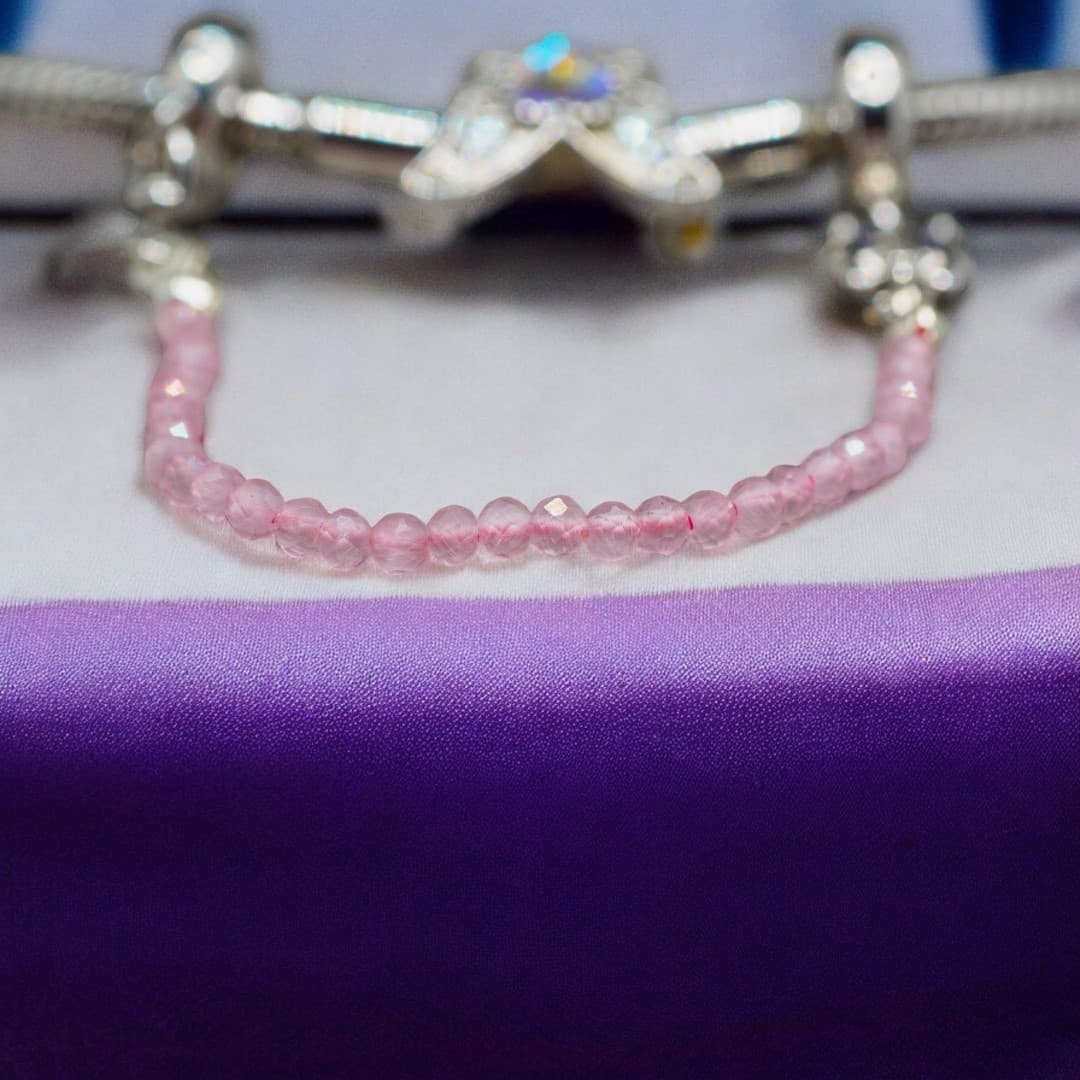 Łańcuszek zabezpieczający do bransoletki Pandora Kotek z muszką srebro 925 złoto