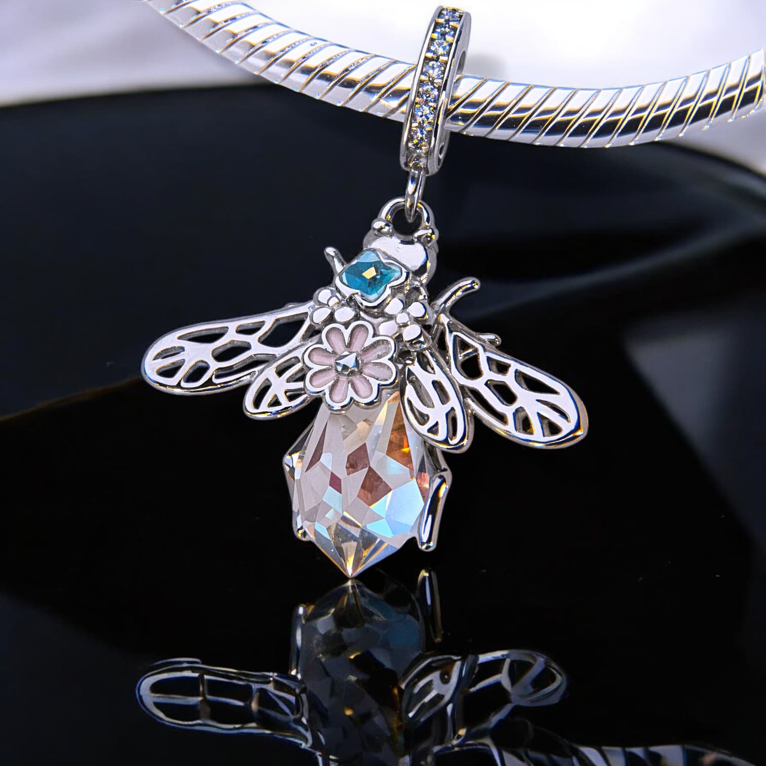 Charms zawieszka Kryształowy owad srebro 925 pszczoła