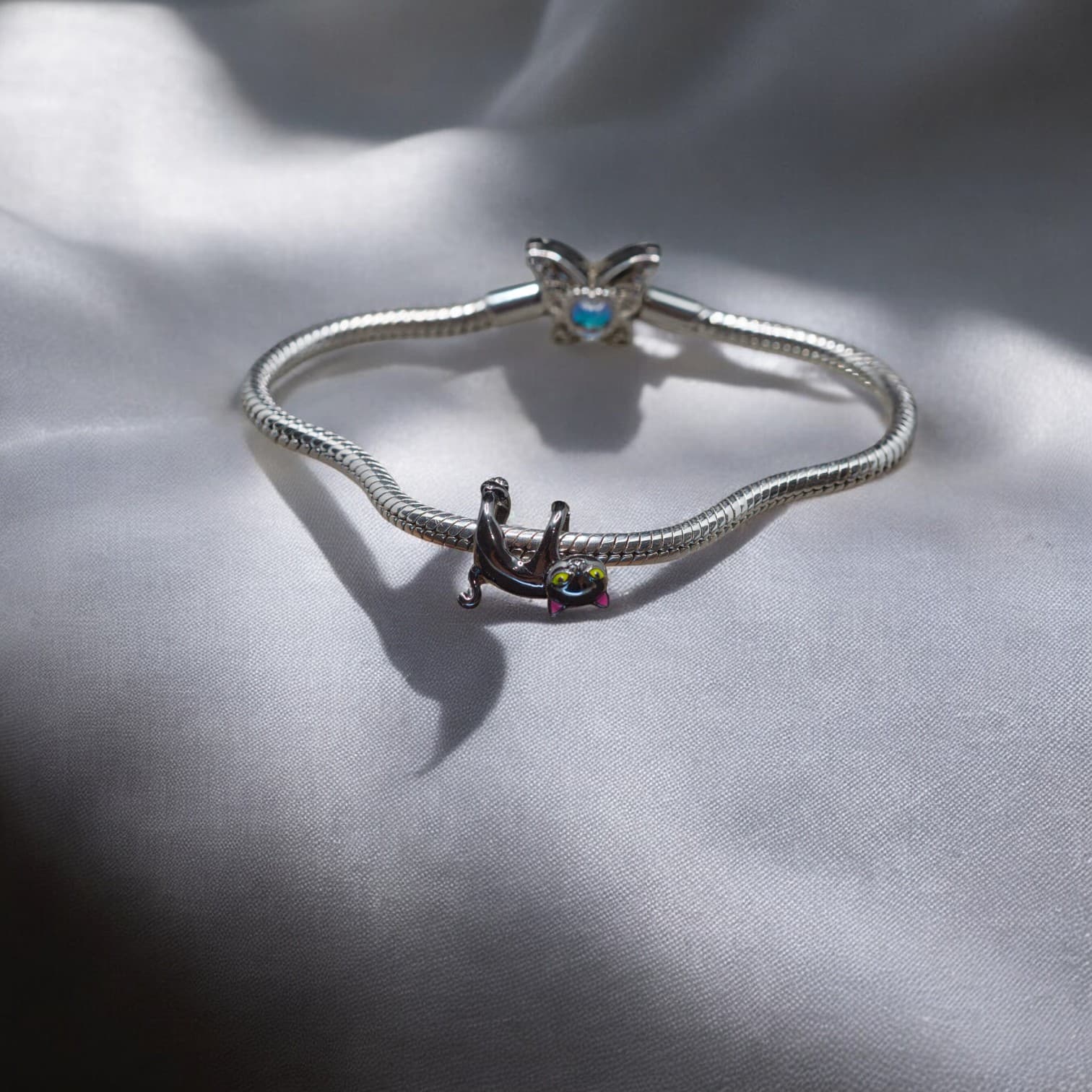 Charms Premium CZARNY KOT srebro 925 Czarne złoto