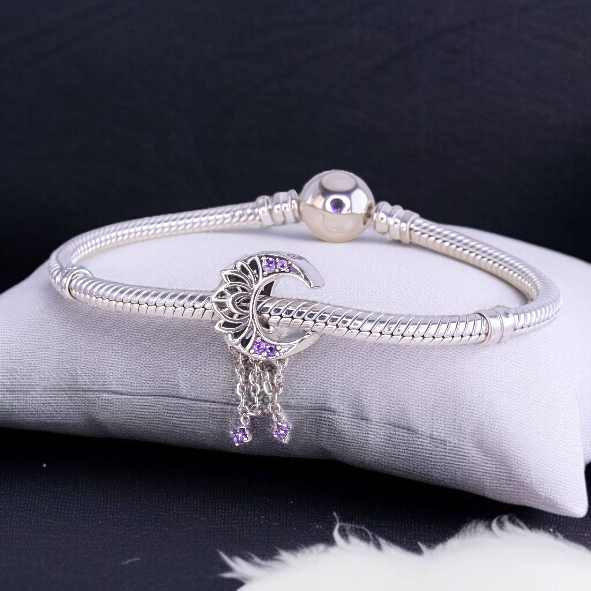 Charms "Mistyczny Księżyc" ze Srebra 925 z Fioletowymi Cyrkoniami