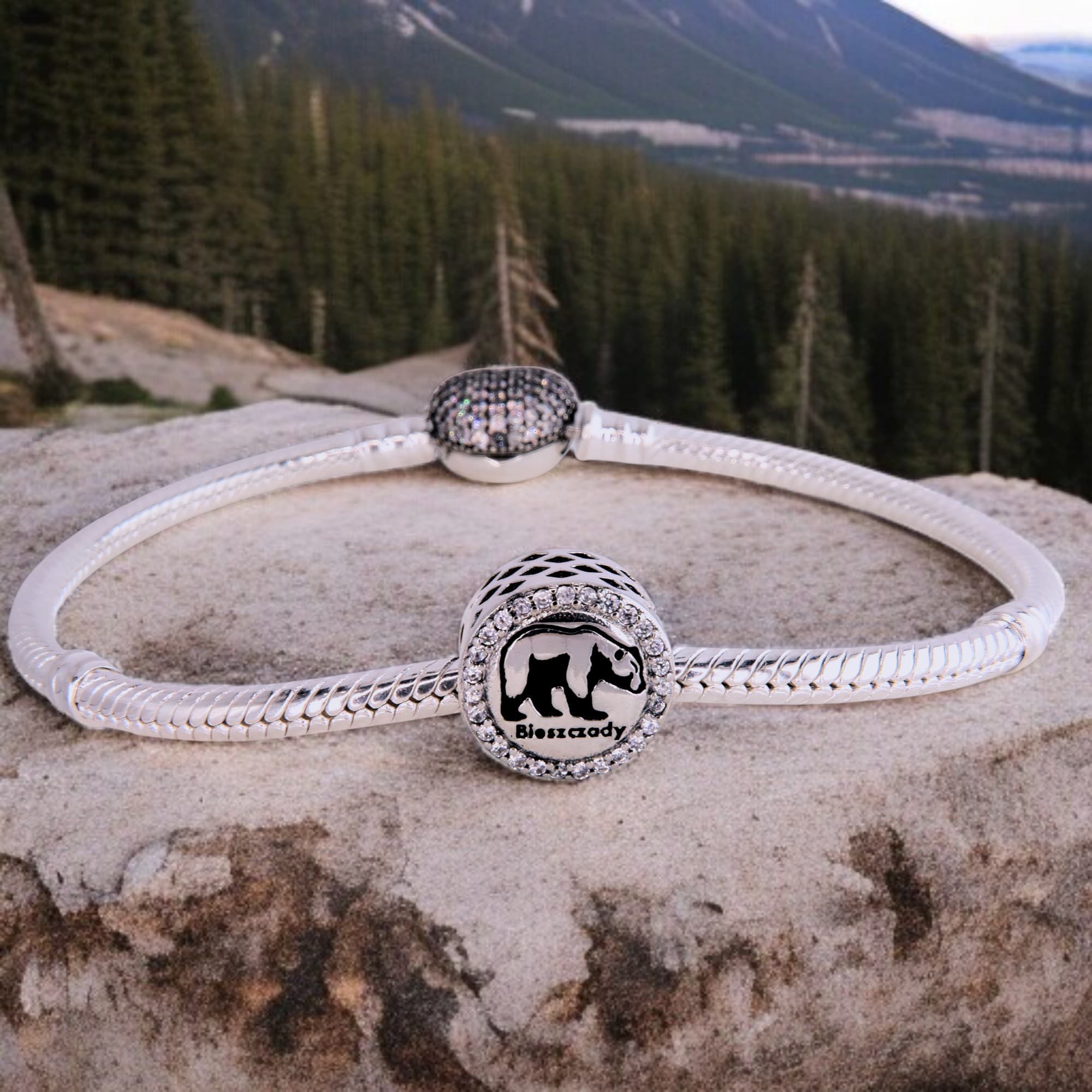 Charms Bieszczady Srebro 925 – Symbol Dzikiej Przyrody i Wolności niedźwiedź