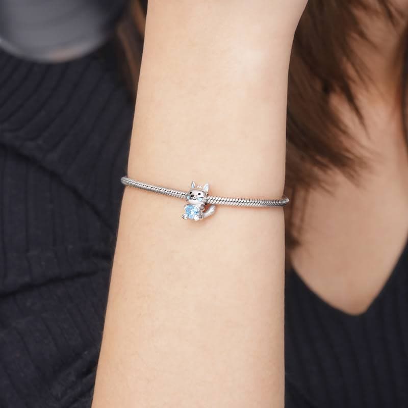 Charms zawieszka Lisek z niebieskim sercem srebro 925