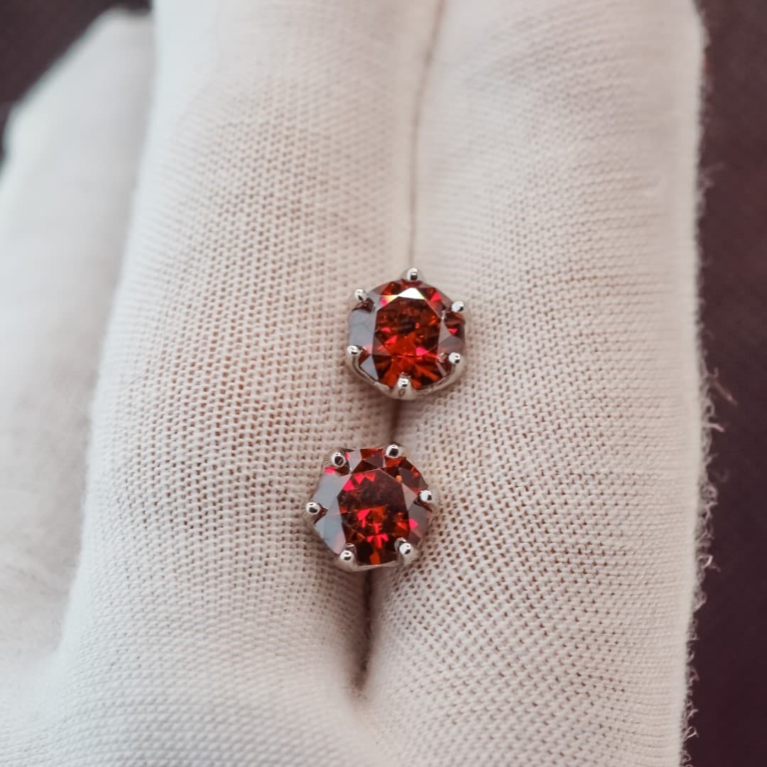 Kolczyki sztyft czerwone Rubin  Moissanit diament laboratoryjny diament
