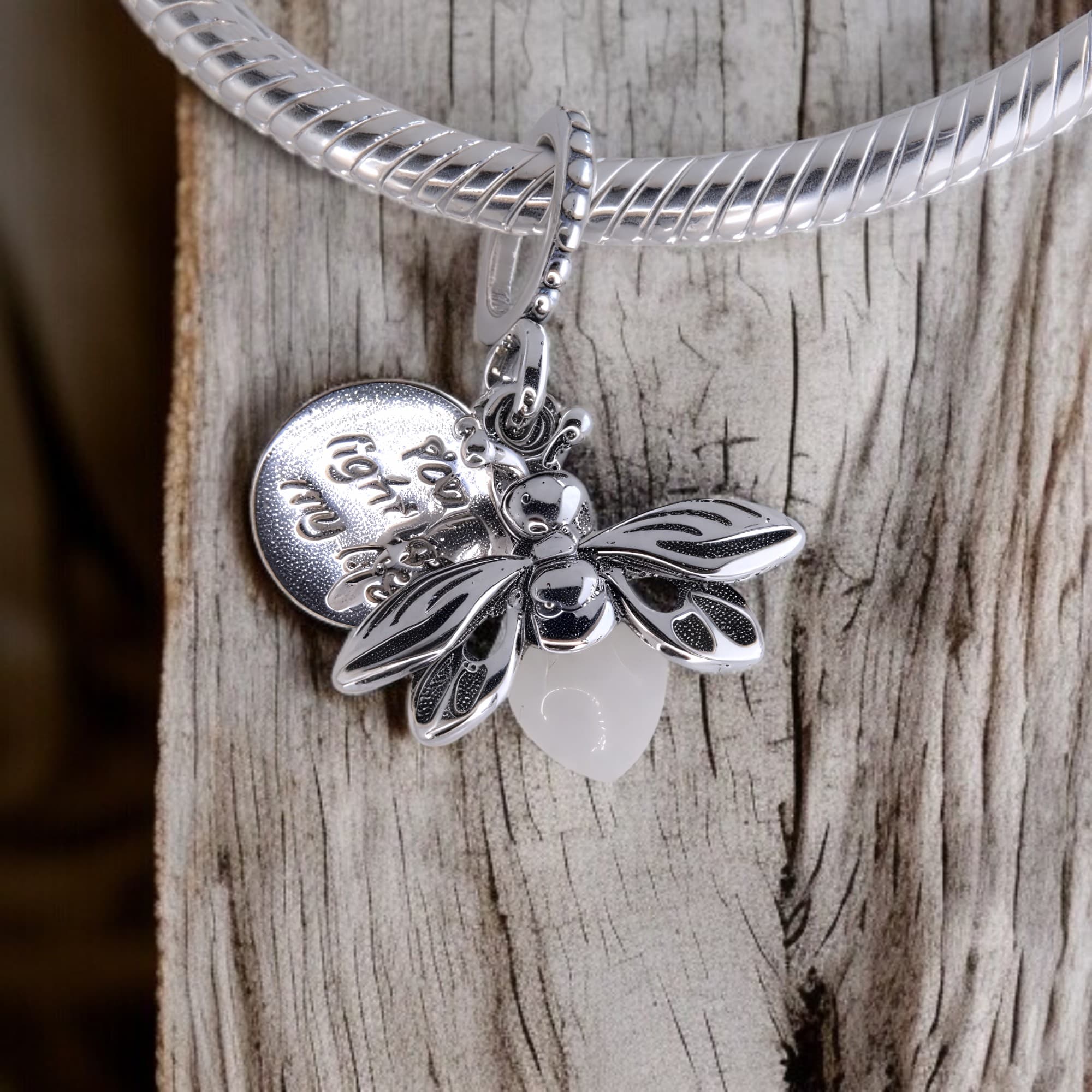 Świecący robaczek świętojański ze srebra 925