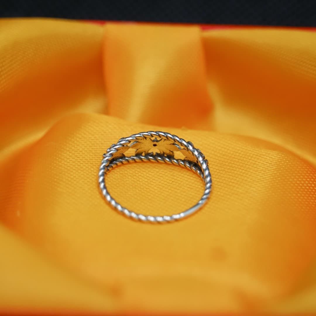 Antyczny pierścionek Kwiat Irys srebro 925