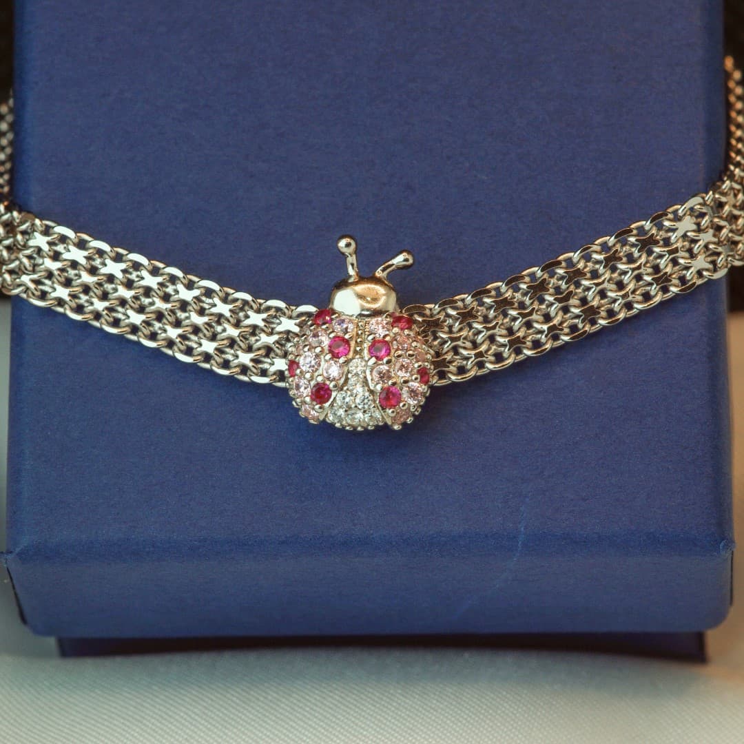 Charms Lśniąca Biedronka do płaskiej bransoletki Reflexions srebro 925