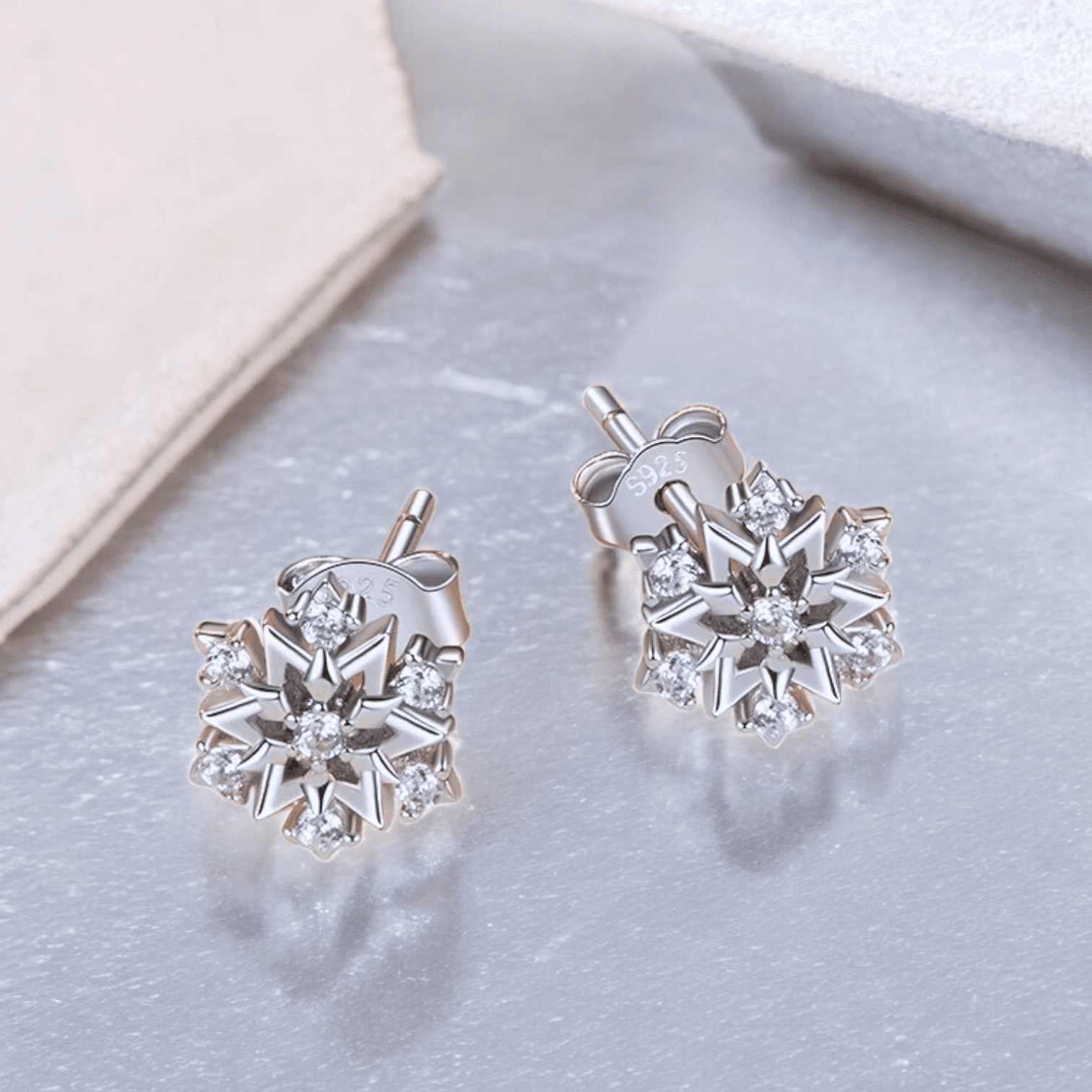 Kolczyki PŁATEK ŚNIEGU srebro 925 białe złoto z kryształkami