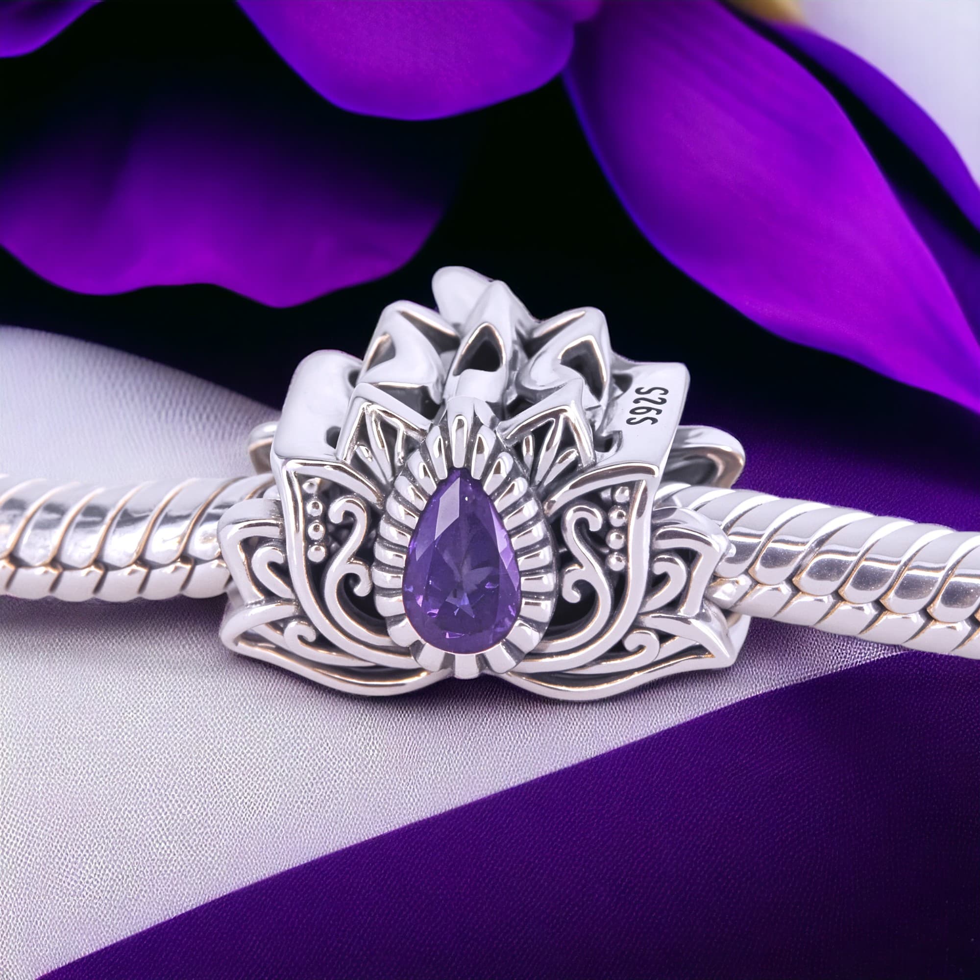 Charms Kwiat lotosu srebro 925 cyrkonie