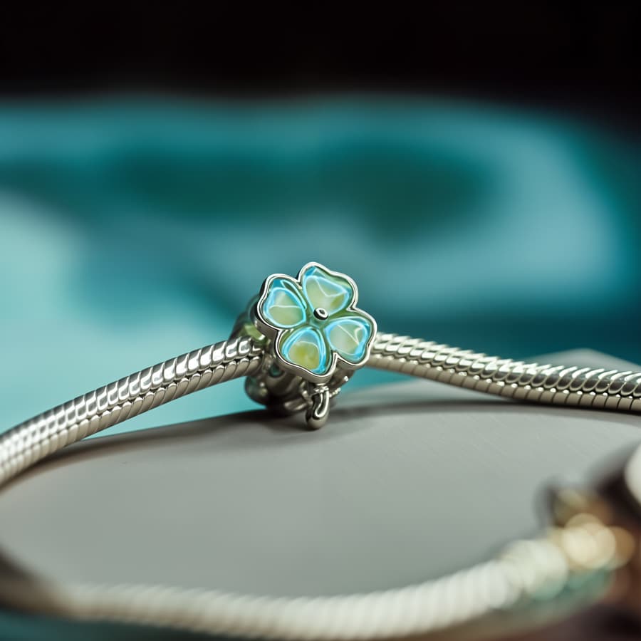 Charms Czterolistna zielona koniczyna srebro 925 Pandora zawieszka