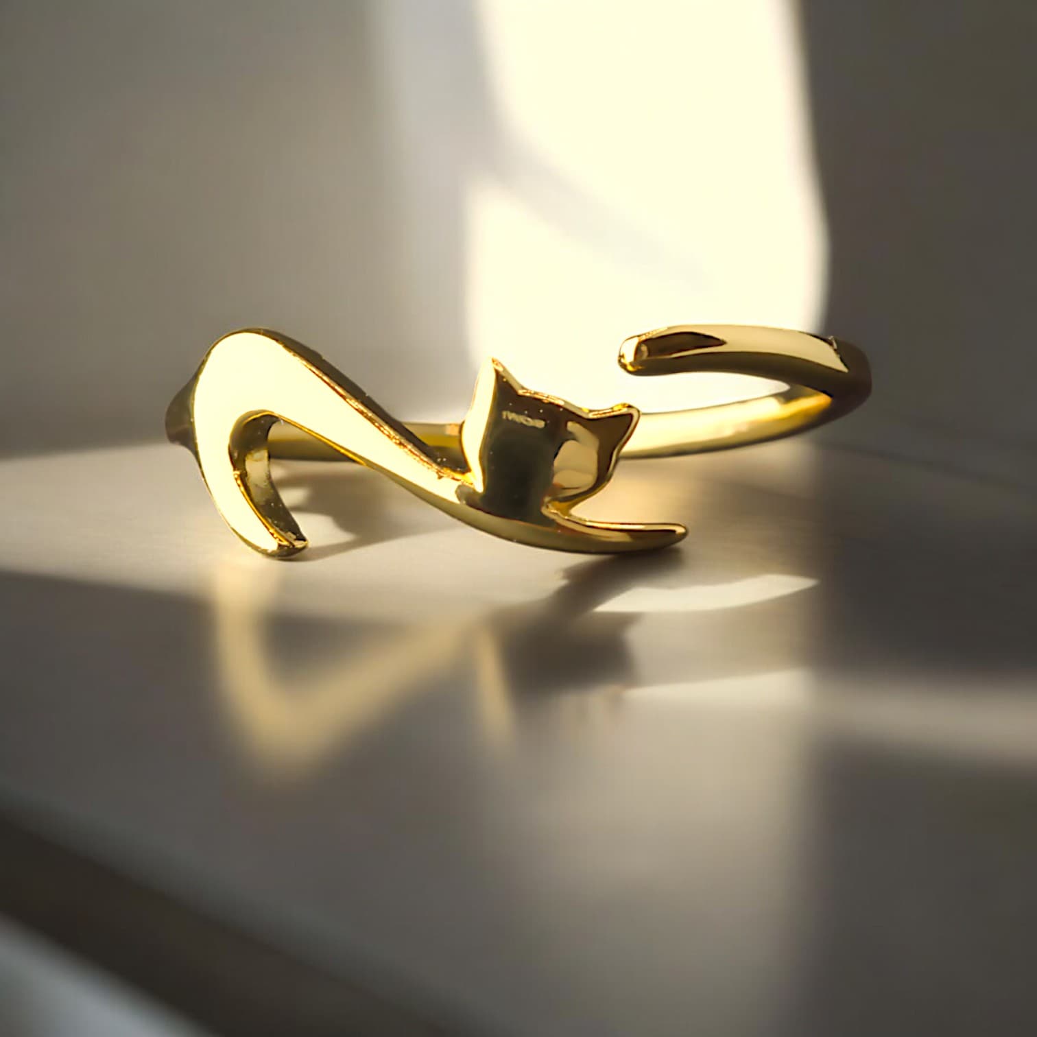 PIERŚCIONEK Z KOTKIEM srebro 925 regulowany złoto