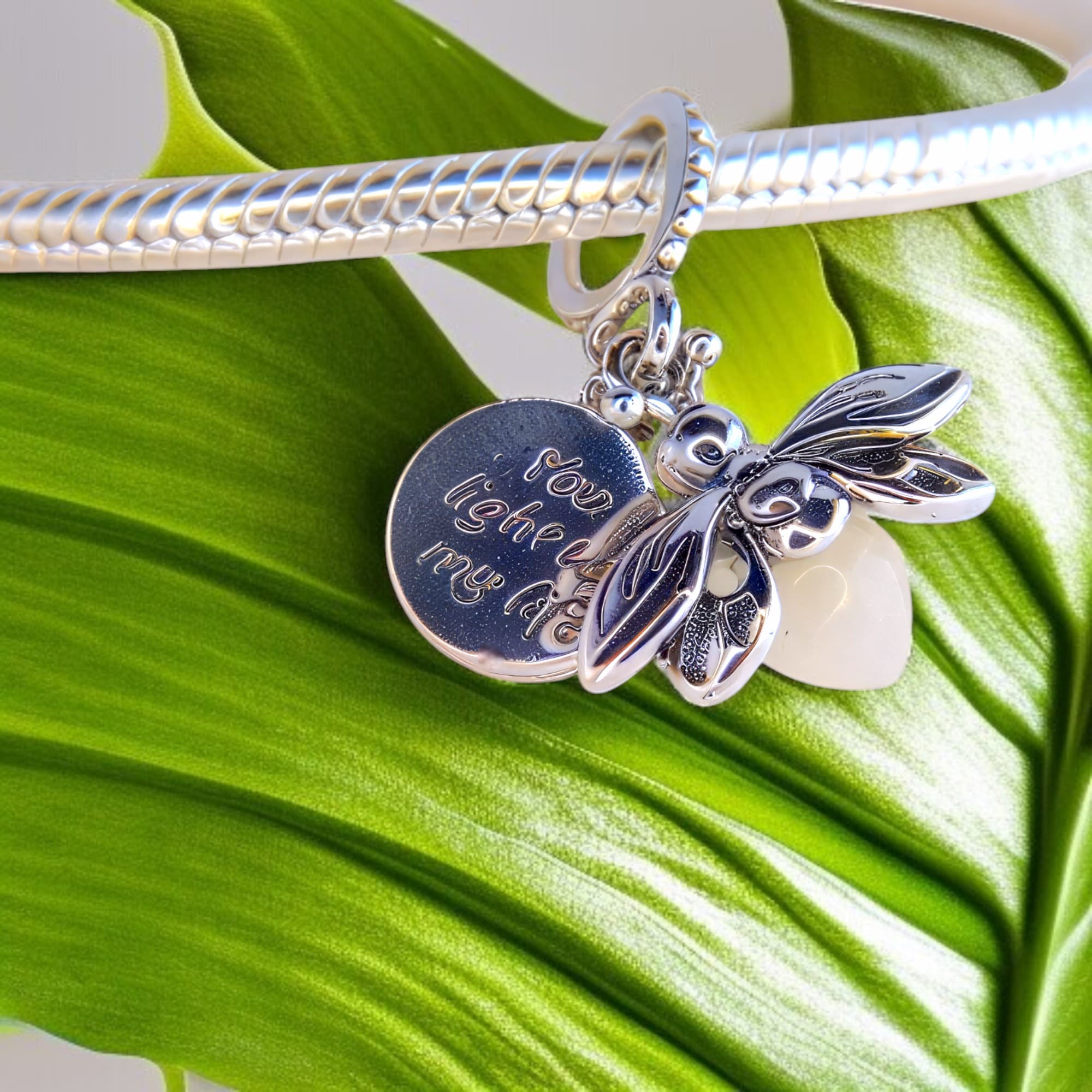 Świecący robaczek świętojański ze srebra 925