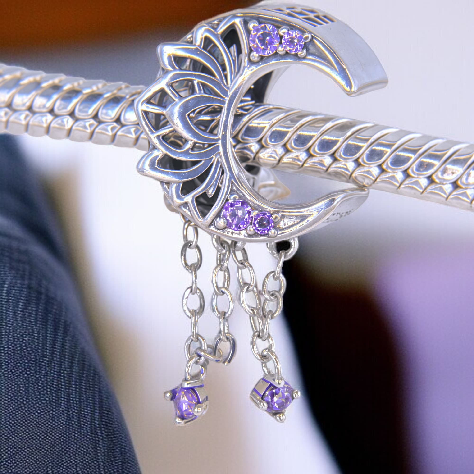 Charms "Mistyczny Księżyc" ze Srebra 925 z Fioletowymi Cyrkoniami