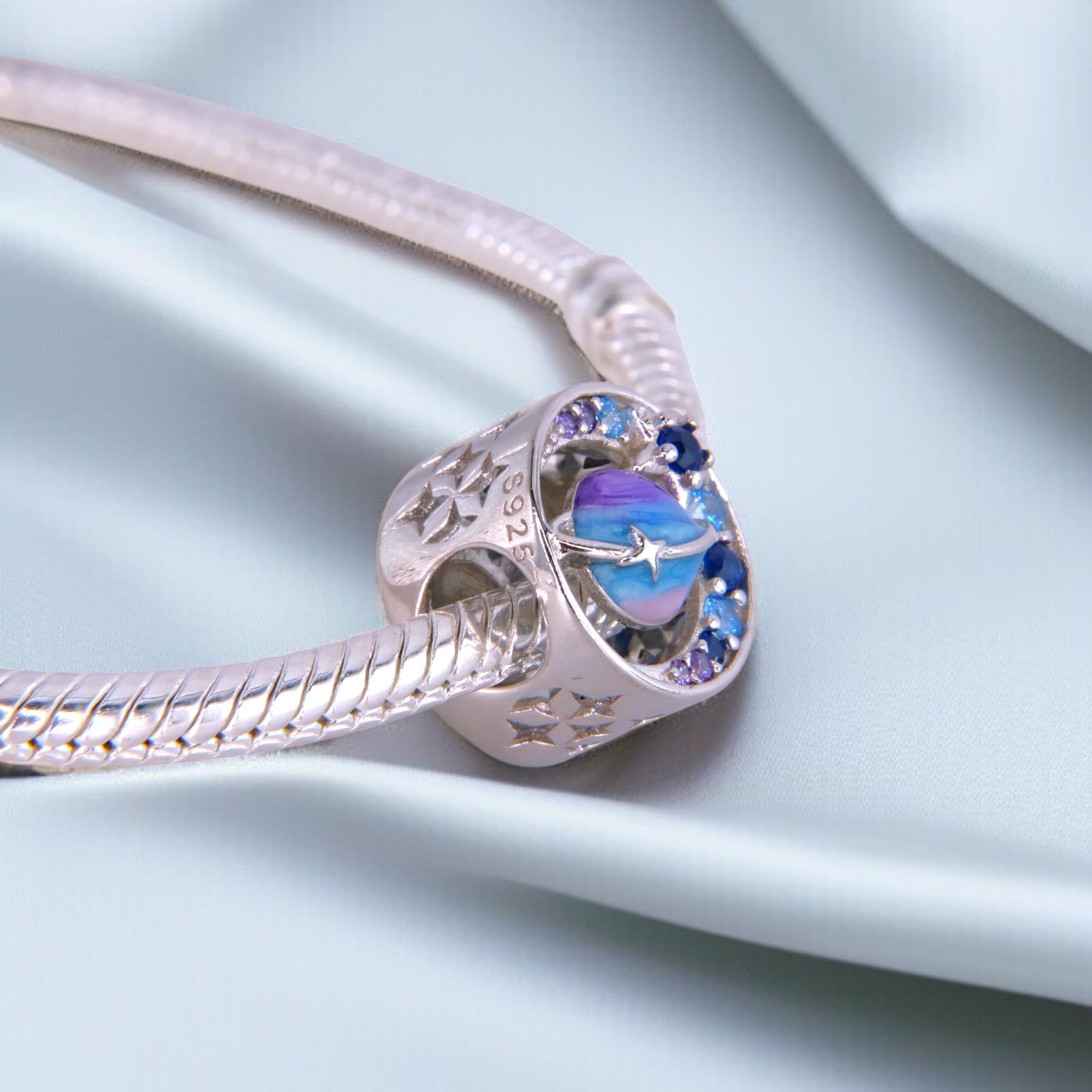 Charms Galaktyczna Podróż Srebro 925 Platyna – Kosmiczny Symbol Nieskończoności