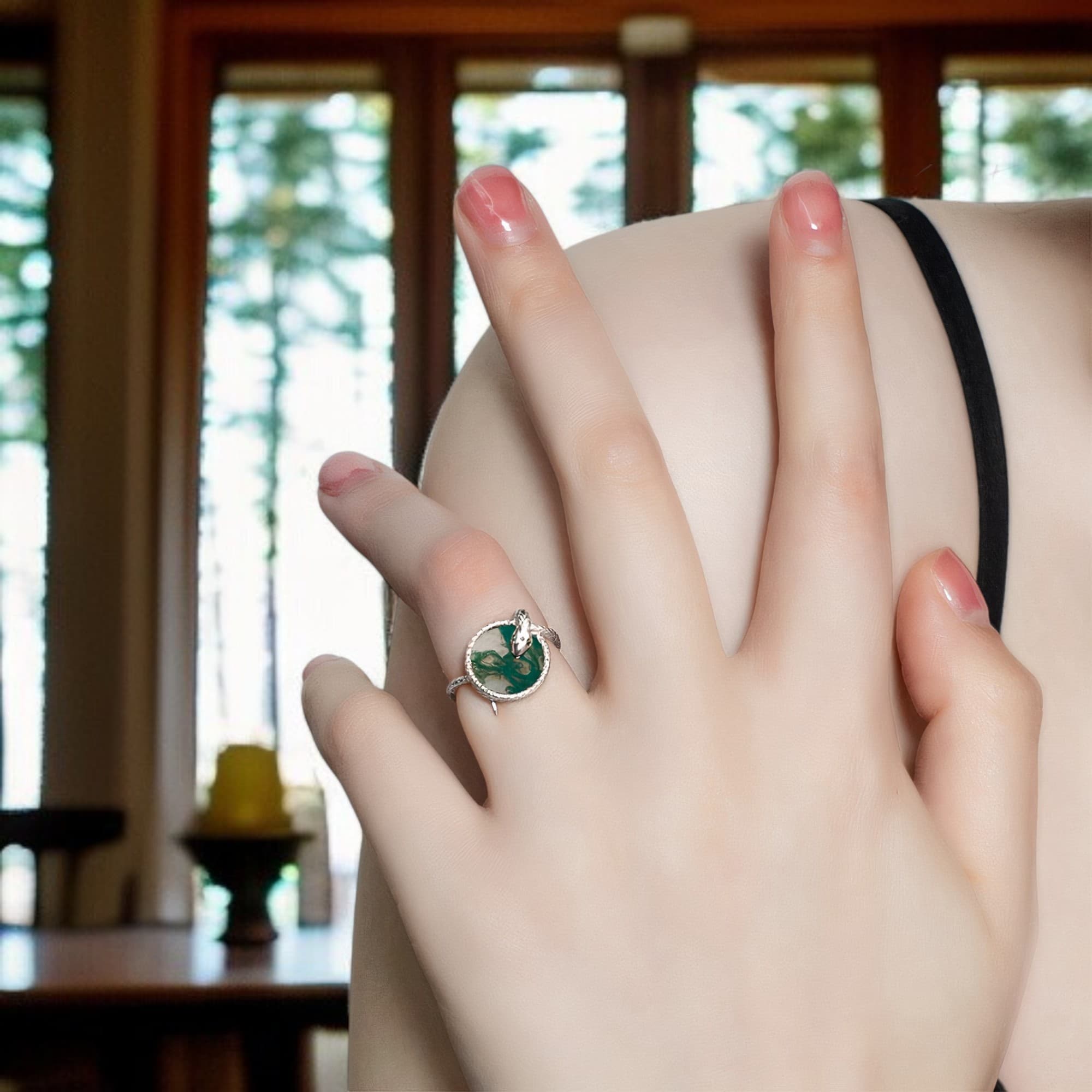 Srebrny pierścionek Wąż z naturalnym agatem mchowym - regulowany, ręcznie wykonany