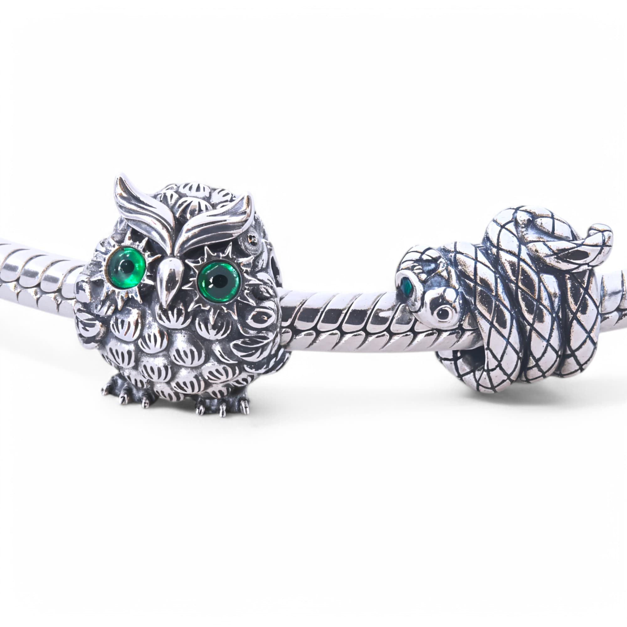 Charms zawieszka Sówka Puchacz srebro 925 opal zielony sowa