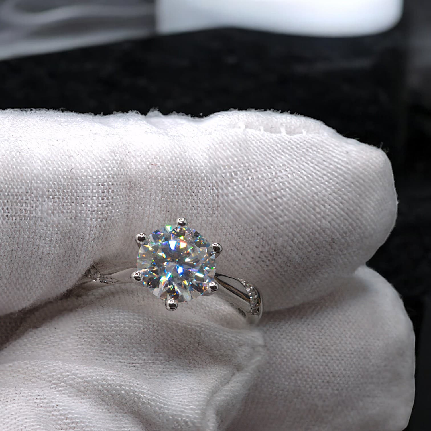 Pierścionek MOISSANITE 2 ct rozmiar regulowany