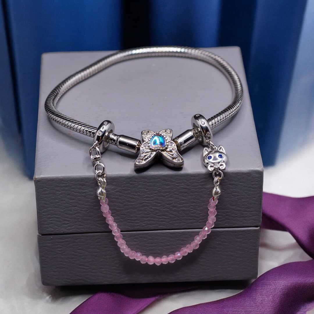 Łańcuszek zabezpieczający do bransoletki Pandora Kotek z muszką srebro 925 złoto