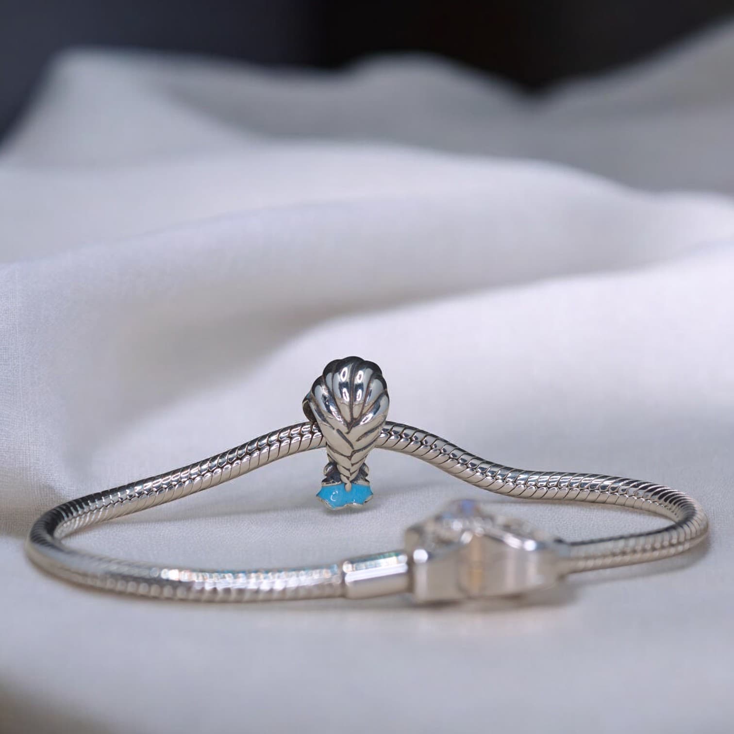 Charms ELSA KRÓLOWA LODU srebro 925 kraina śniegu