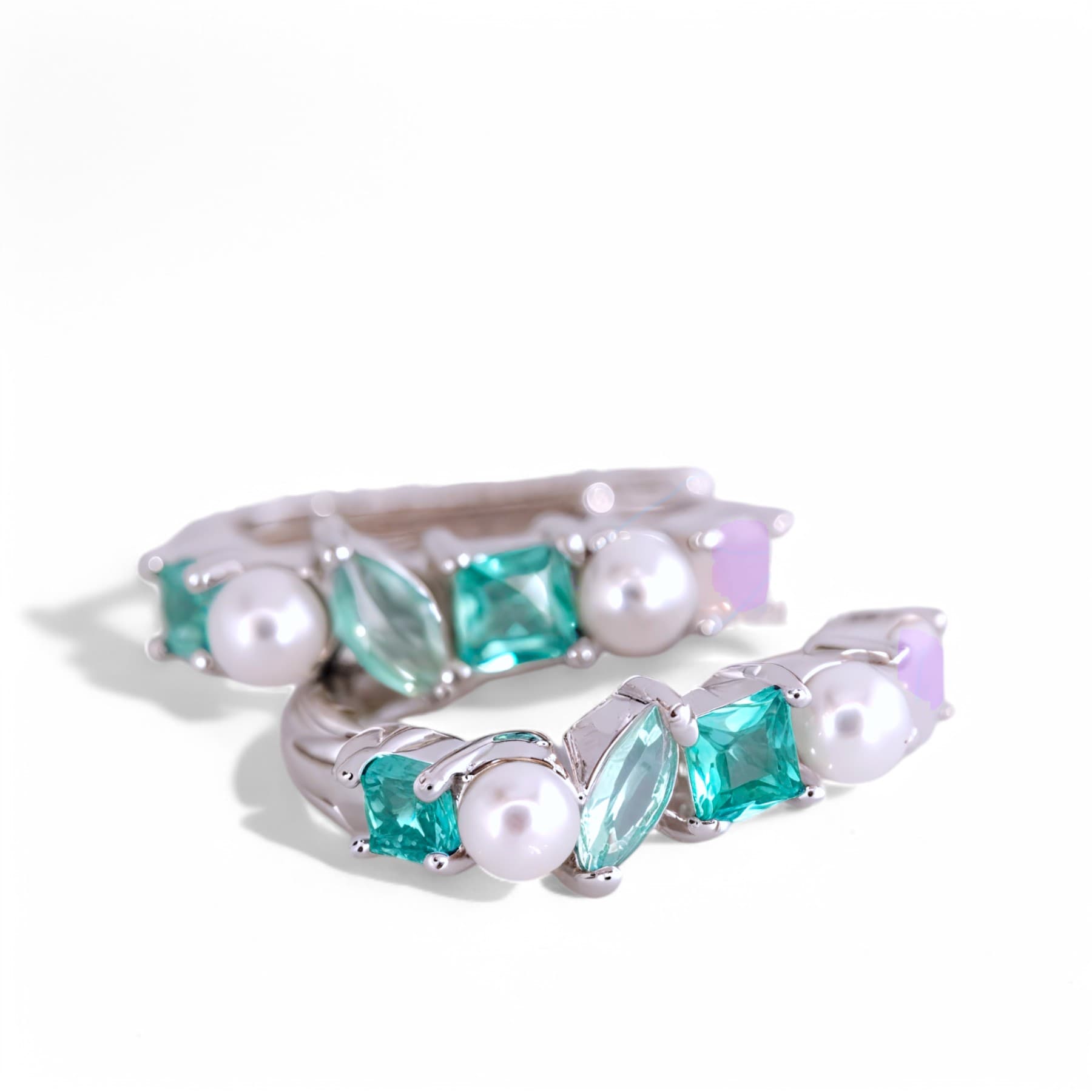 Delikatne Kolczyki Tęczowe kwadrat koła srebro 925 perła opal