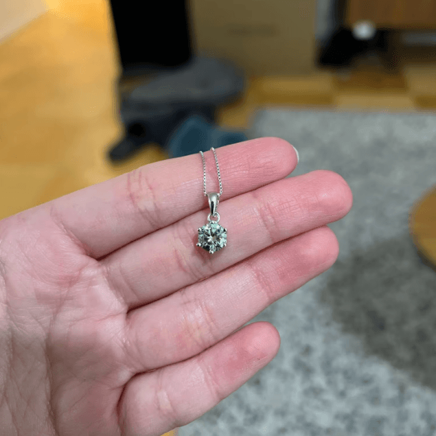 Naszyjnik Moissanite jasno zielony 1 ct 6,5 mm szmaragd